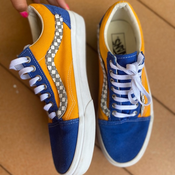 Vans - Picture 3 of 3